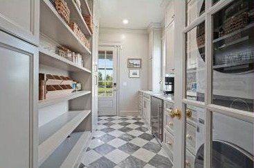 Butler pantry
