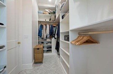 Walk in closet